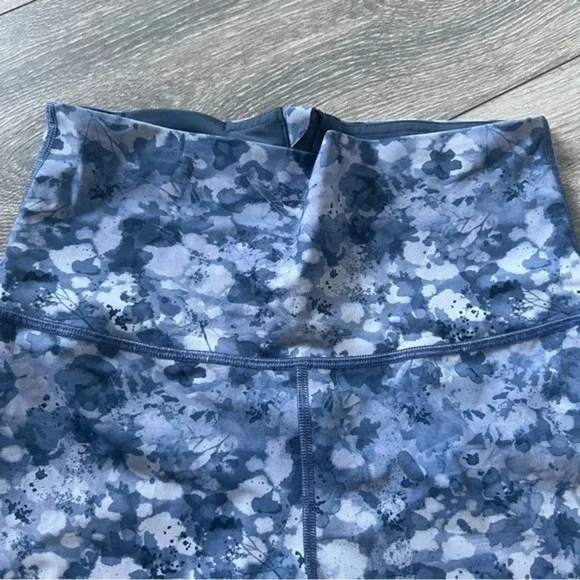 Run with the Waves Crop 21" - Picture 7 of 8